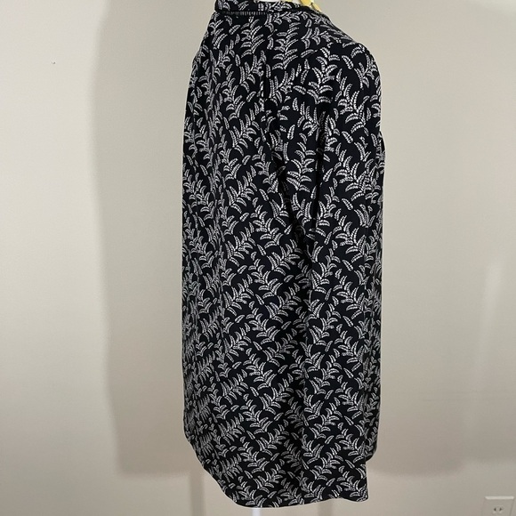 Liz Claiborne Sz med tunic style top black/ white print - Picture 7 of 11